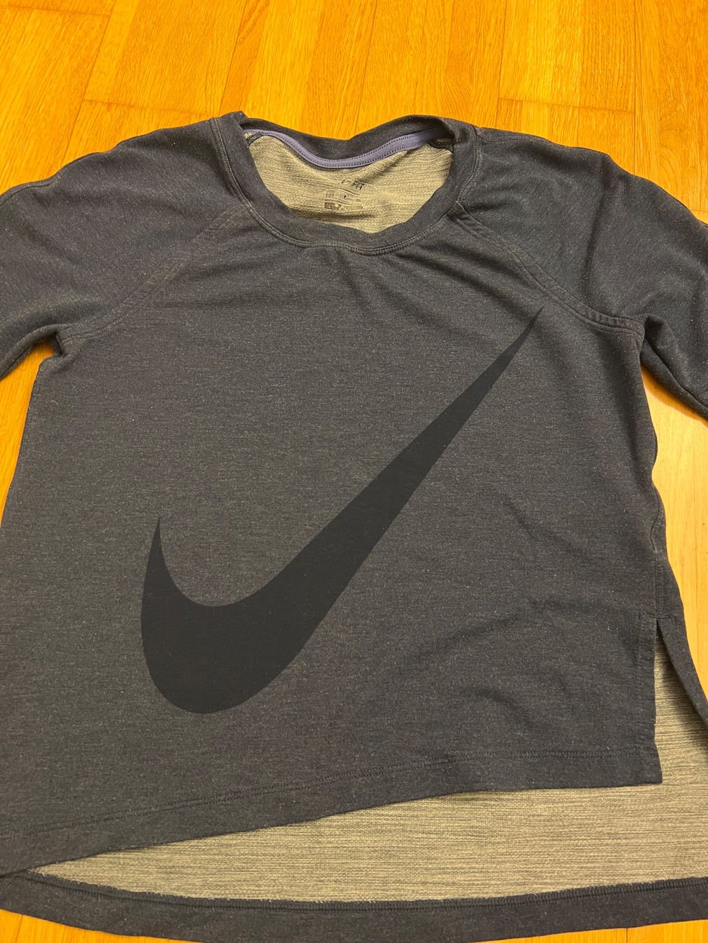 Nike Pulls & Sweat-shirts: Nike Dri-Fit blauer Pullover, Damen Größe S – D'occasion à Hünenberg See par mississauga 4