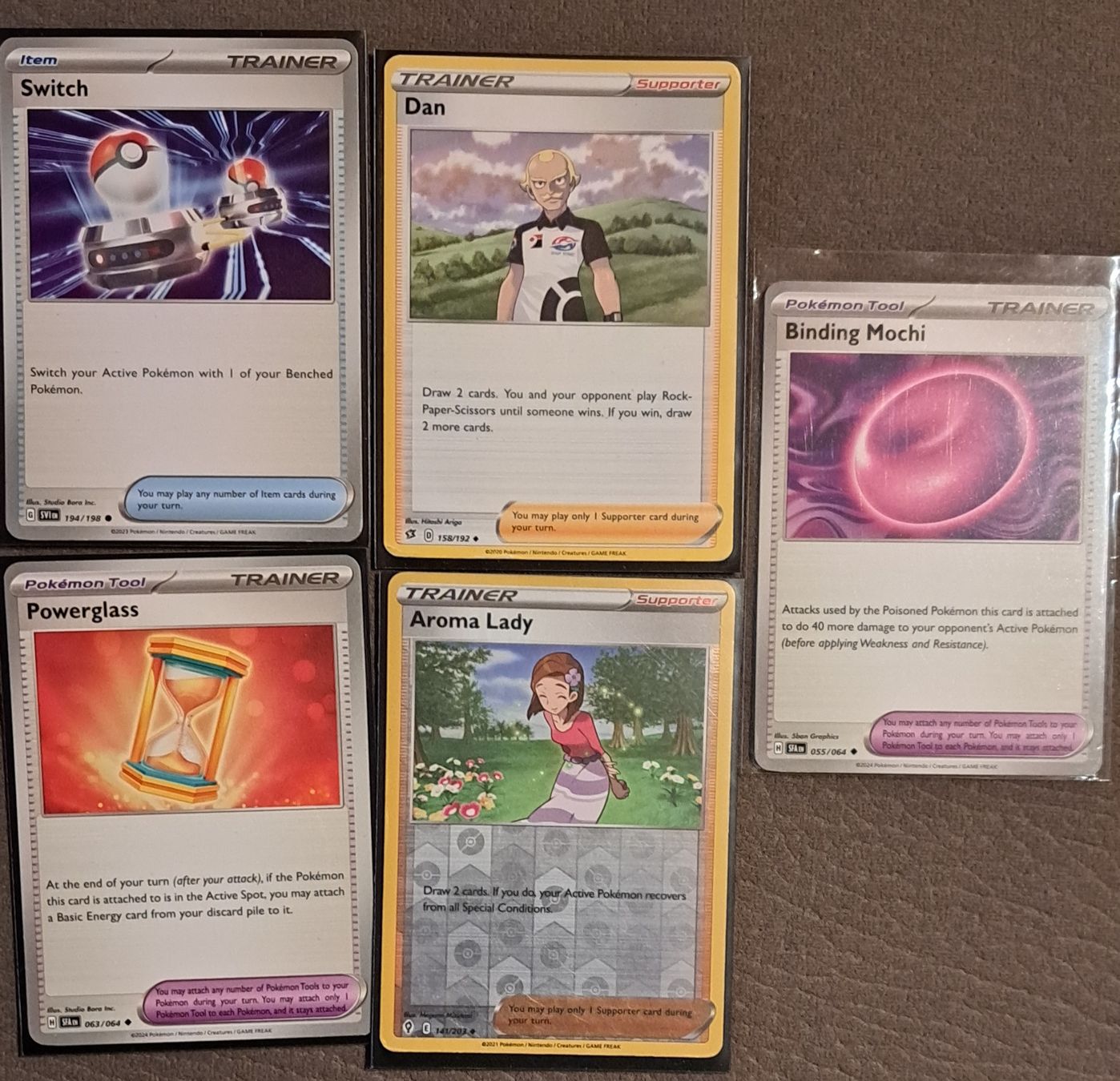 Pokémon Bundle: Switch, Dan, Powerglass, Aroma Lady, Mochi (Neu (gemäss ...