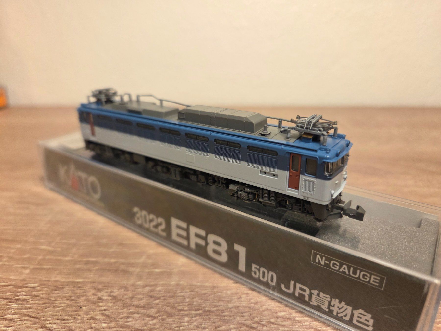 Kato Modellini di ferrovie: Kato N 3022 E-Lok EF81 J.N.R – Nuovo e nell'imballaggio originale da St-Aubin-Sauges venduto da Lo_Go 3