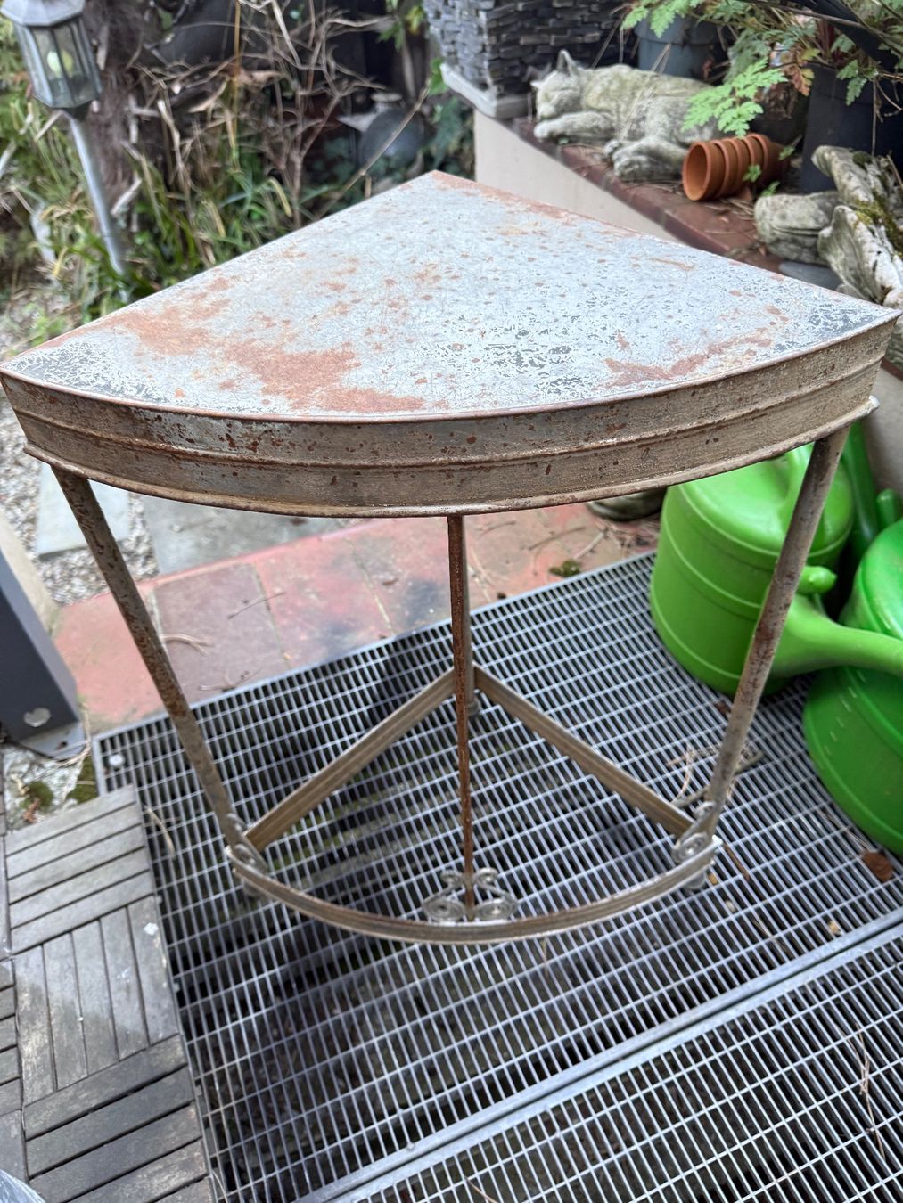 Altro per la casa: Blumentisch – Usato da BASEL venduto da zum_schneugge