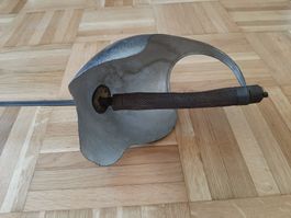 Nr. 1: dekorativer Degen (vermutlich antik)