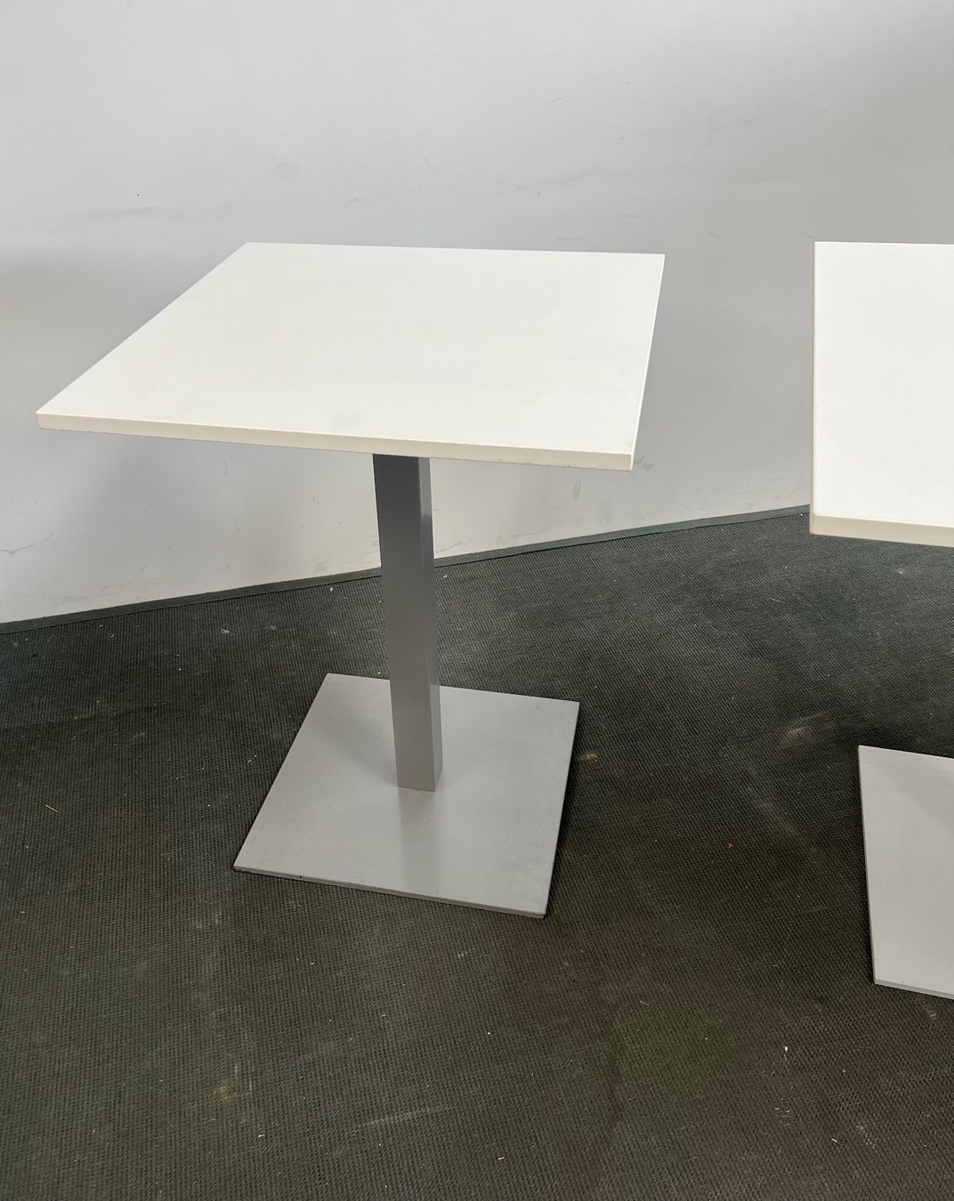 Tables: 008 Set 2x Bistrotische – D'occasion à Wangen an der Aare par TBYN 2