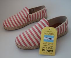 Chaussures TOMS t. 36 ( 22. 5 cm ) NEU!