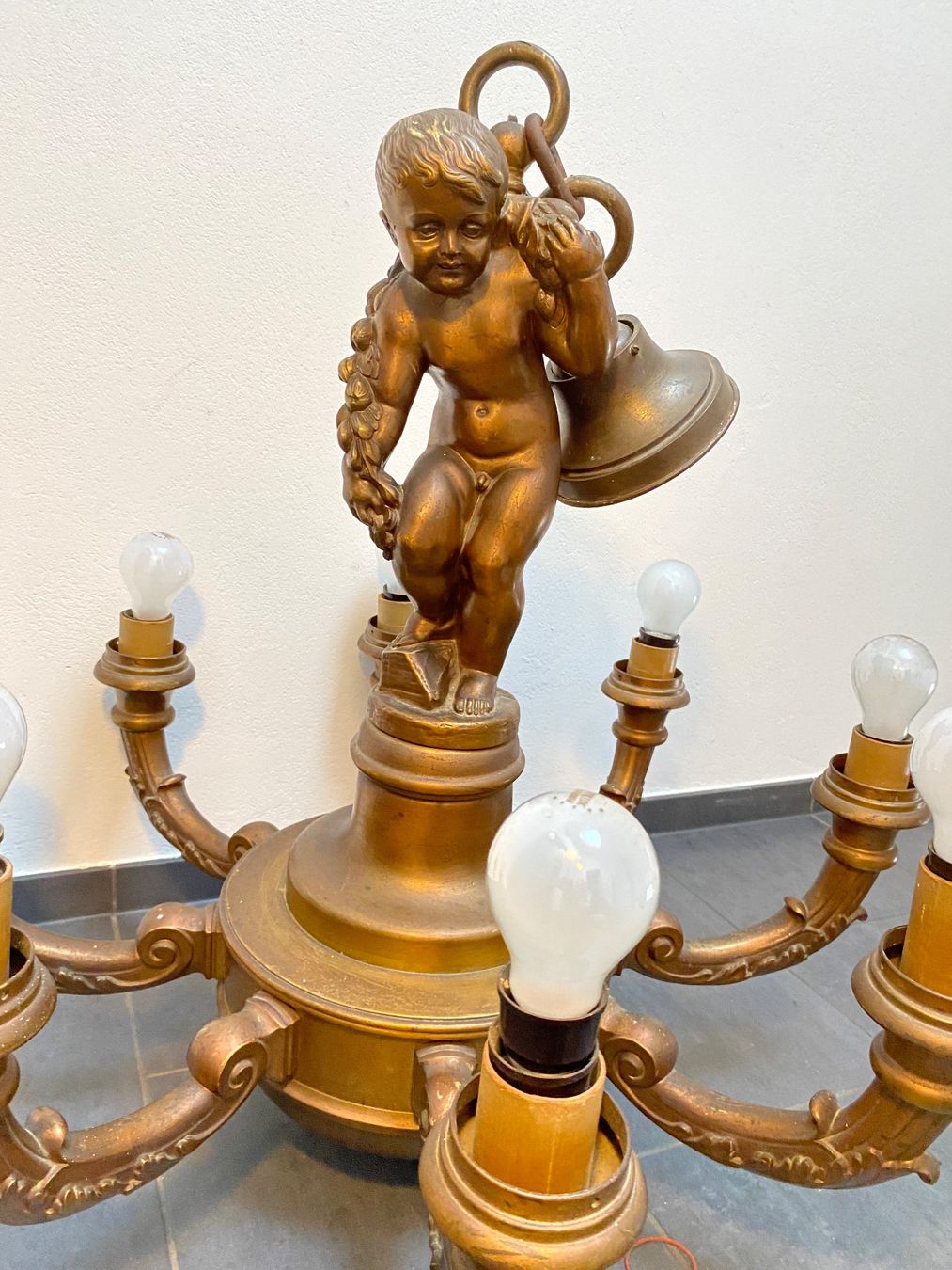 Lampadari & plafoniere: Kronleuchter 8-flammig  20 kg – Usato da Basel venduto da ota_2f9m 1