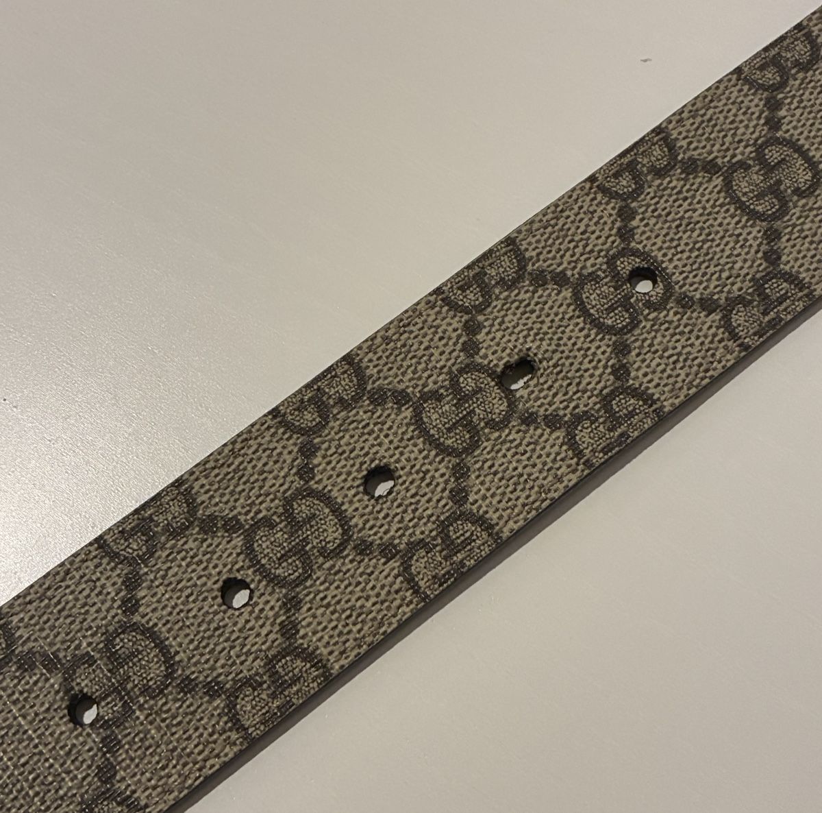 Gucci Cinture: Ceinture Gucci Interlocking G – Usato da Praz (Vully) venduto da Footzone.ch 4