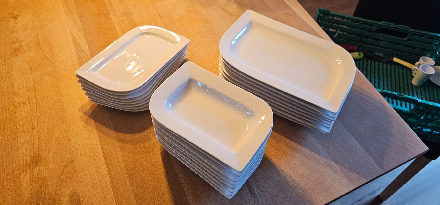 Assiettes: 24 teiliges Tellerset – D'occasion à Illgau par smili2591
