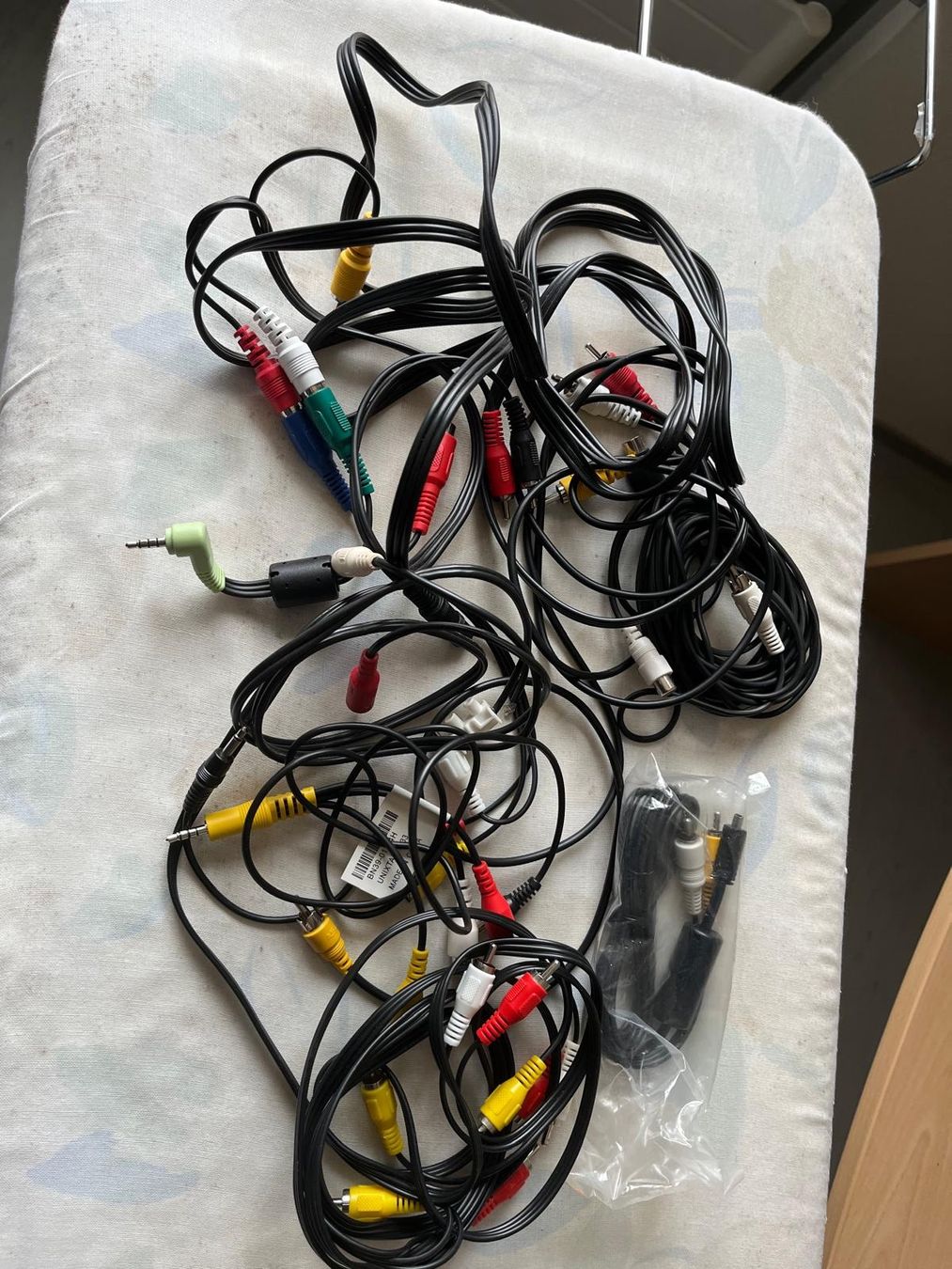 Kabel: Diverse Kabel – Gebraucht aus Sargans von Pacor 4