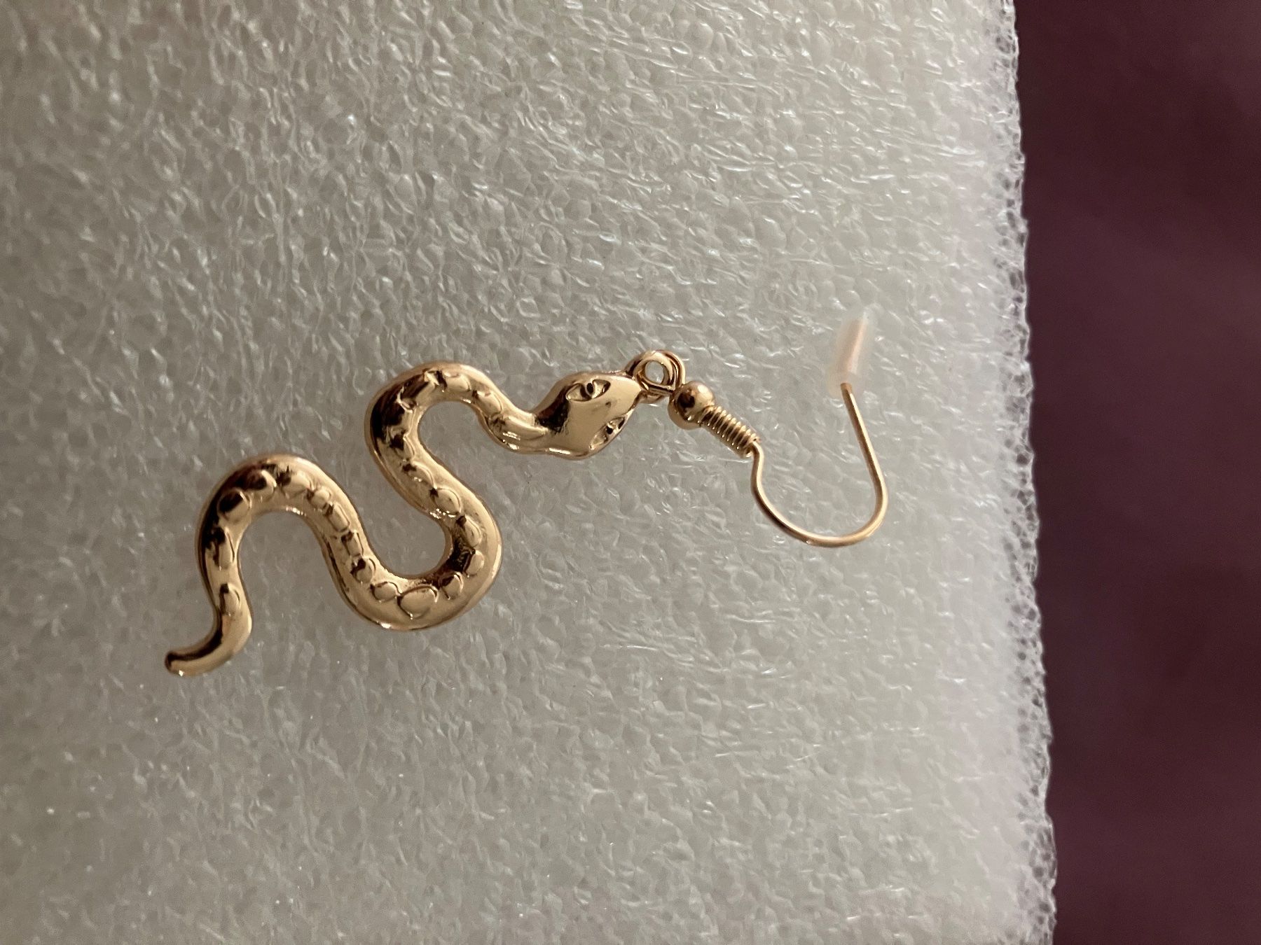Orecchini pendenti & Orecchini a lobo: Modeschmuck Goldfarbene Schlangen Ohrhänger, schönes Design – Nuovo e nell'imballaggio originale da Affoltern am Albis venduto da Dlotti 3