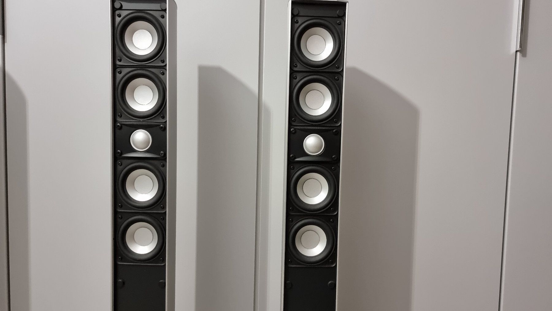 Casse acustiche: ELAC Cinema Pipe Aluminium-Silber – Usato da Zürich venduto da tomm9404 2