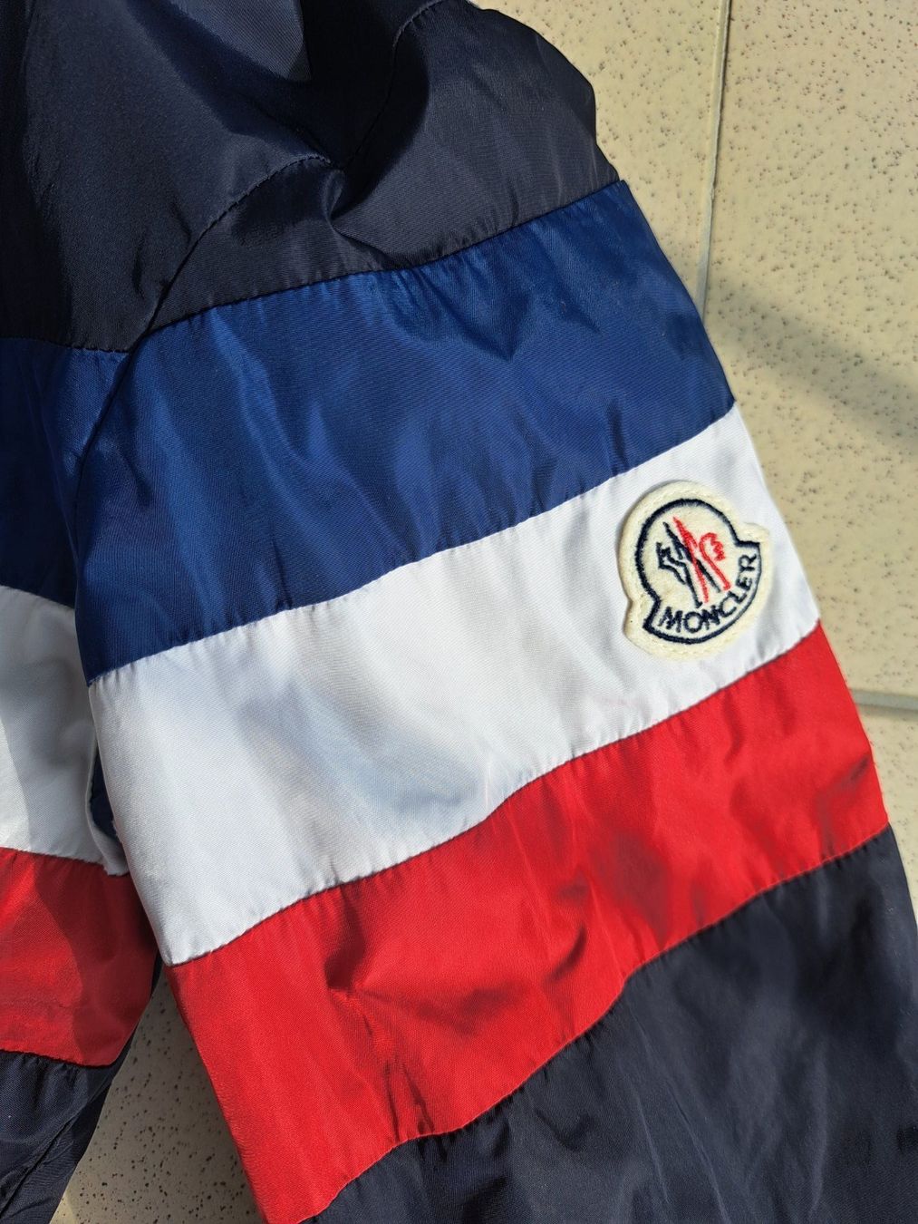 Moncler Giacche & Cappotti: Moncler Kinderjacke 152 Sterne Moncler Farben – Usato da bazenheid venduto da salerno007 1
