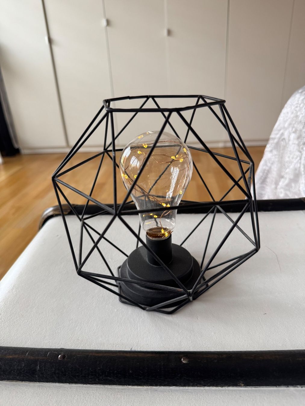 Lampade: Schwarze Deko Lampe – Usato da Meilen venduto da jul_p5gr