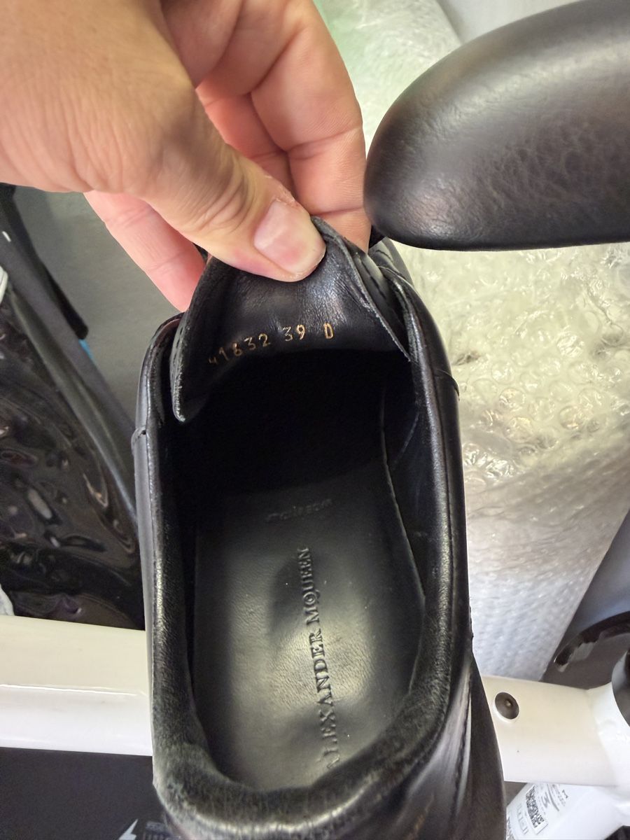Alexander Mcqueen Chaussures hommes: Alexander McQUEEN Sneakers schwarz 39 – D'occasion à Triesenberg par dom_hd56 3
