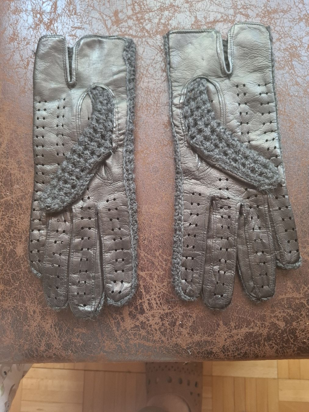 Gants & mitaines : Gants  – D'occasion à Genève par lil_yj5z 1