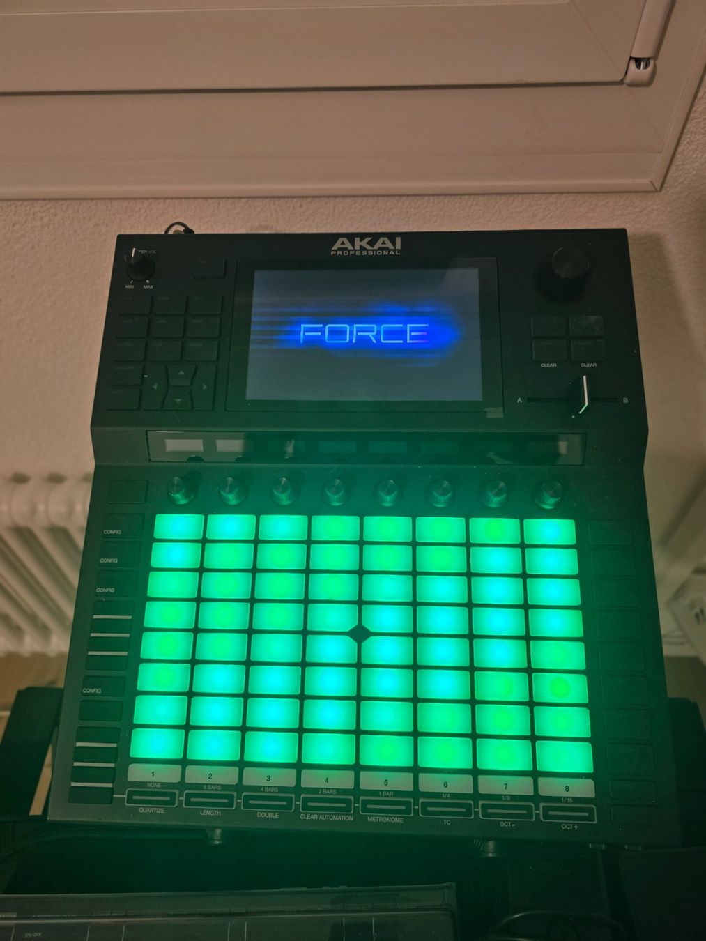 Strumenti musicali: Akai Force Standalone Music Production and Sampler Engine – Usato da Rüfenacht BE venduto da rap_lw7d 1