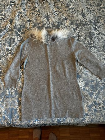 Cashmere sweater with real fur