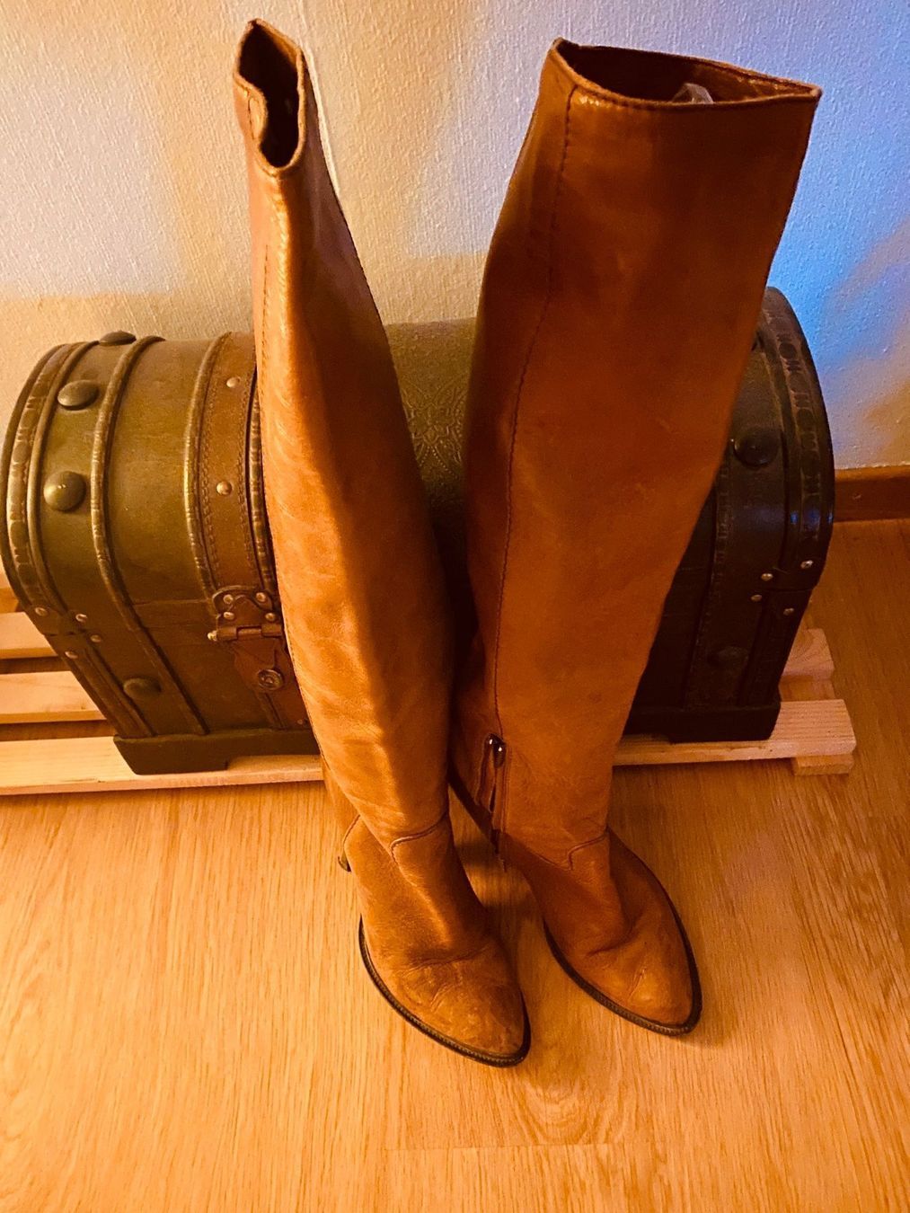 Prada Scarpe da donna: PRADA OVERKNEE BOOTS – Usato da Walchwil venduto da Finibaci 7