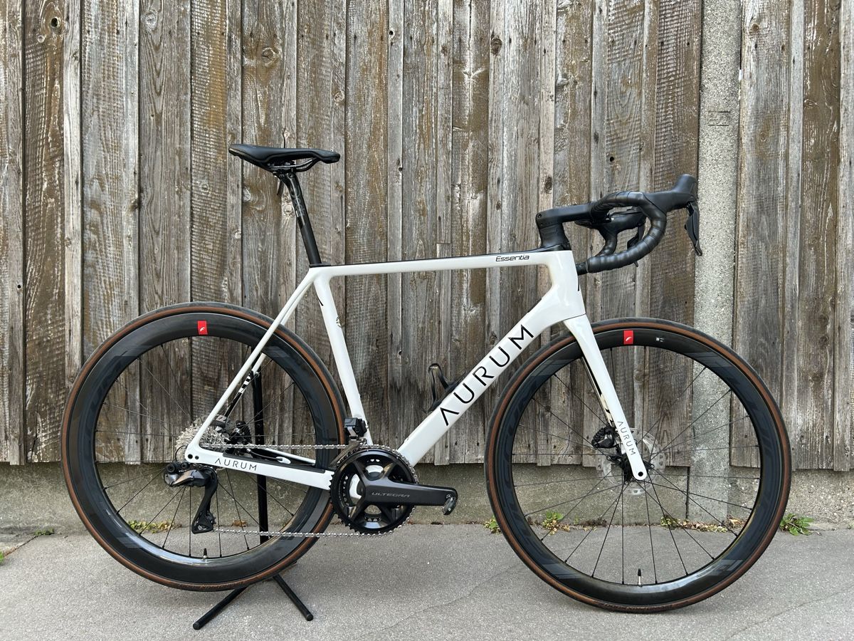 Biciclette: Aurum Essentia 2024 Gr.56 Di2 – Usato da Bern venduto da art_s8bn