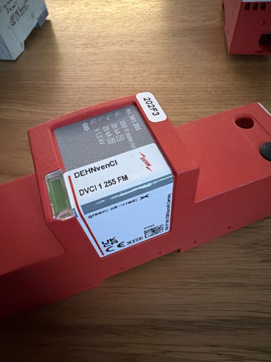 Elektronikbauteile: Elektro-Komponenten Sicherungen – Gebraucht aus Urtenen-Schönbühl von daremare 4