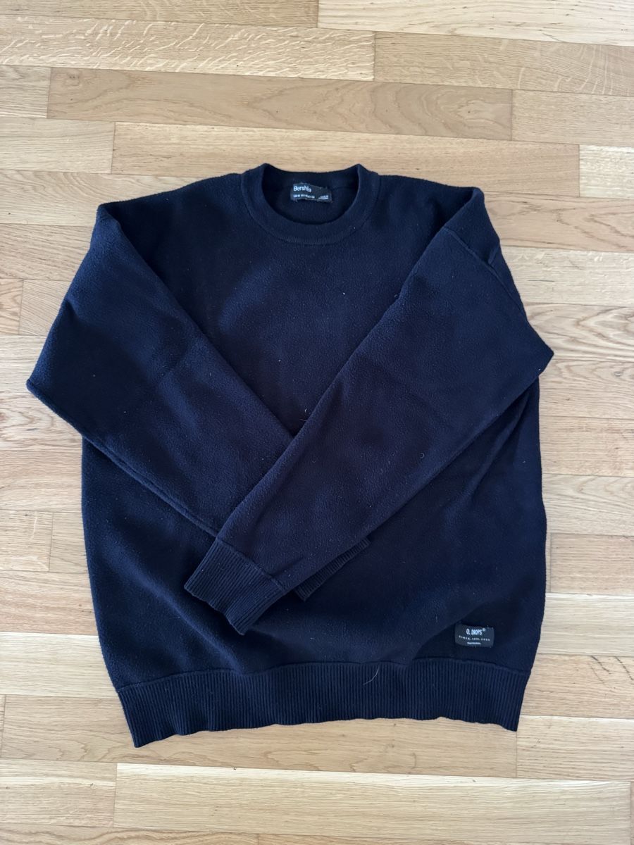 Bershka Maglioni & Felpe: Bershka Oversize Sweater Schwarz Gr. M – Nuovo (secondo la descrizione) da Weisslingen venduto da lar_r9qr