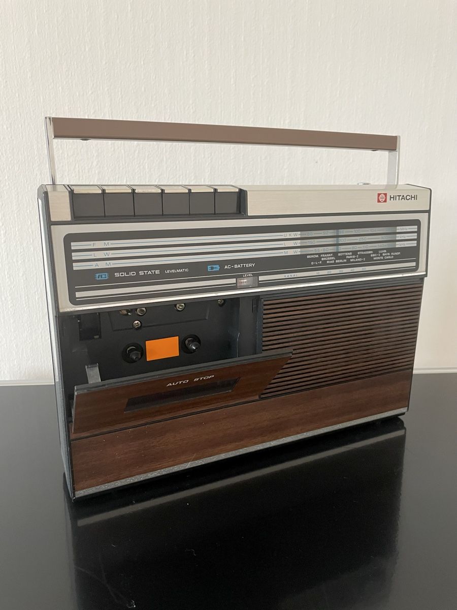 Hitachi Radios: Hitachi Radio-Kassettenrecorder – D'occasion à Olten par jebemm 4