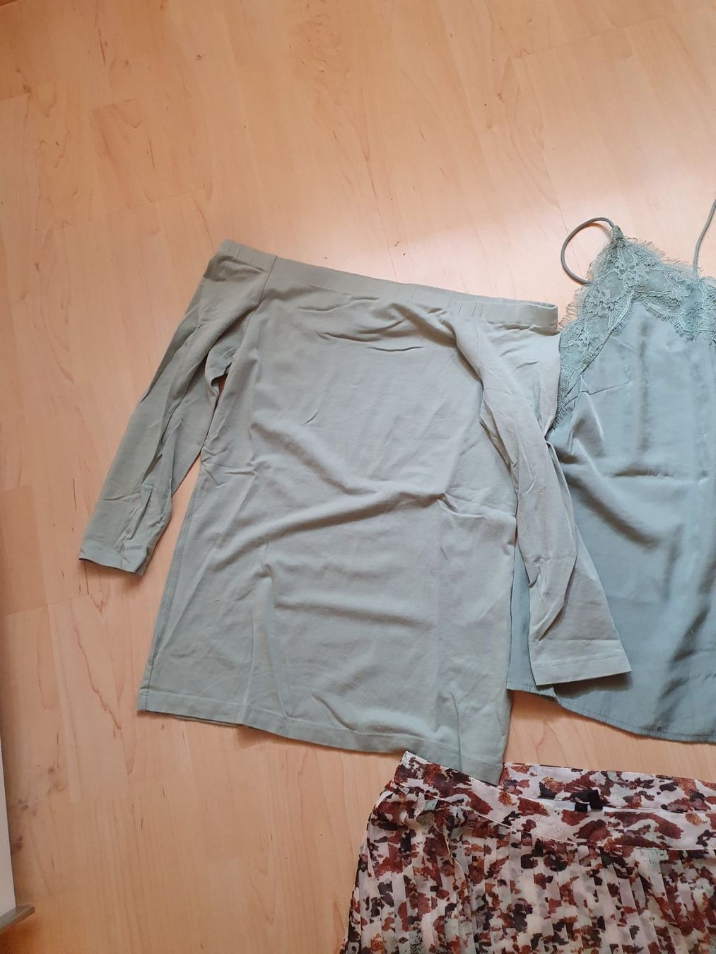 Vero Moda Lotti di vestiti: Maxirock mit passenden Shirt und Pullover – Usato da Malans GR venduto da caroline_F.85 3