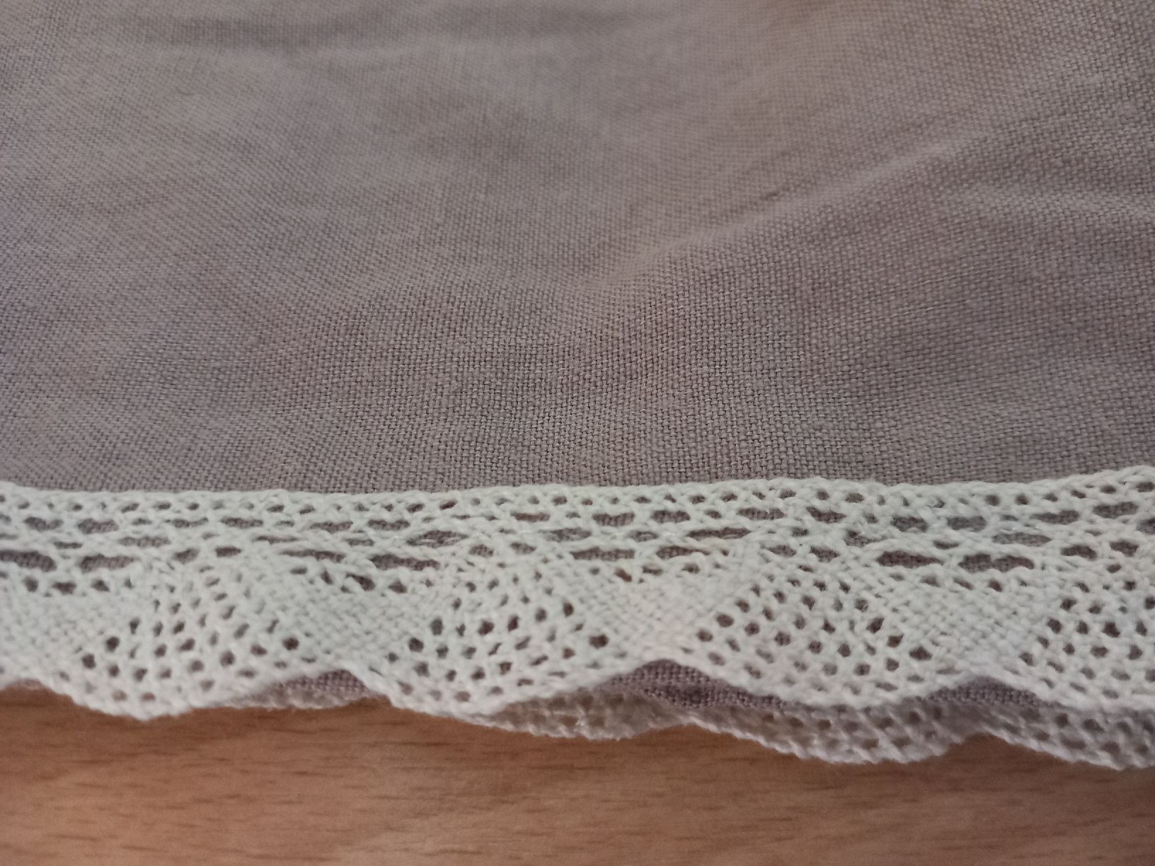 Röcke: Jupe beige en lin à boutons et dentelle – Gebraucht aus Faoug von per_kp6r 2