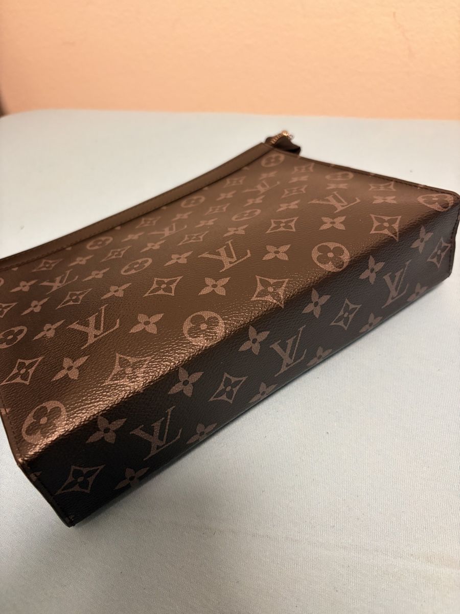 Louis Vuitton Custodie per cosmetici: Louis Vuitton Pochette Voyage MM – Nuovo (secondo la descrizione) da Baar venduto da pet_rw7w 6