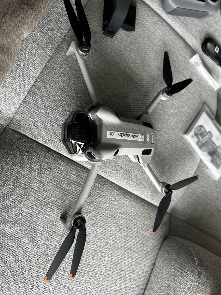 DJI RC Modellbau: DJI Mini 4 Pro (RC 2) – Neu und originalverpackt aus Mühlethurnen von fast-geschenkt78 2