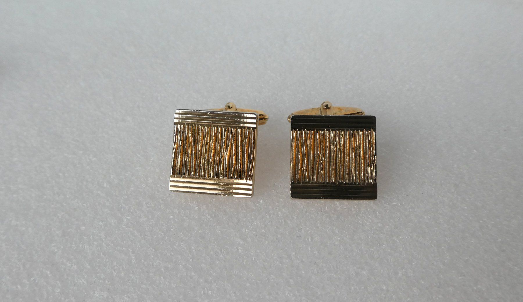 Manschettenknöpfe: Manschettenknöpfe Vintage Goldfarben – Gebraucht aus Frauenfeld von Astra13 2