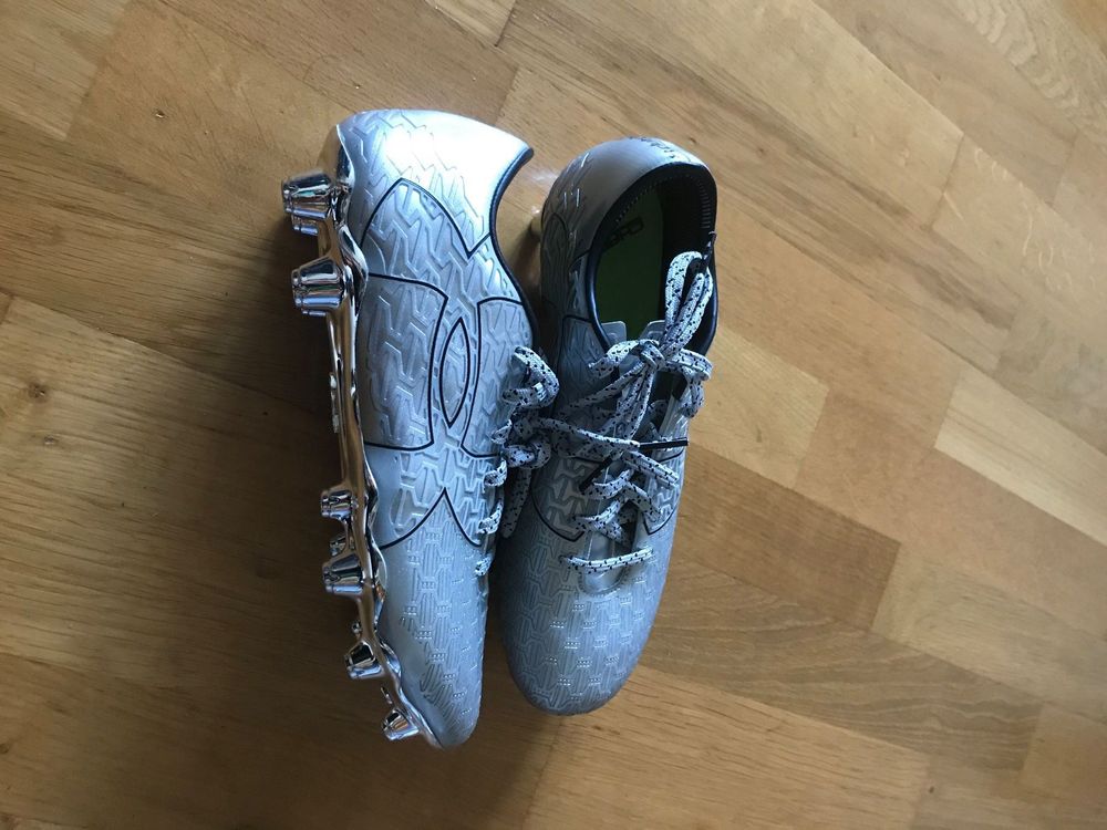 Fussballschuhe Gr. 40 Under Armour (Gebraucht) in ZÃ¼rich fÃ¼r CHF 8 â mit Lieferung auf Ricardo 