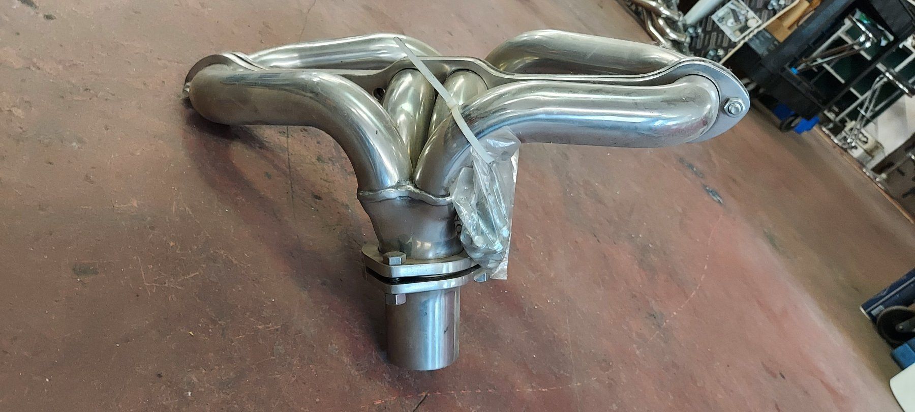 Chevrolet Tutti pezzi di ricambio auto: Headers Small Block Chevy *zoomies* – Nuovo (secondo la descrizione) da Duggingen venduto da Mrshoebox 1