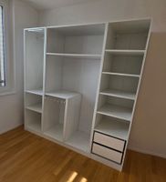Kleiderschrank weiss mit Regalen und Schubladen gebraucht