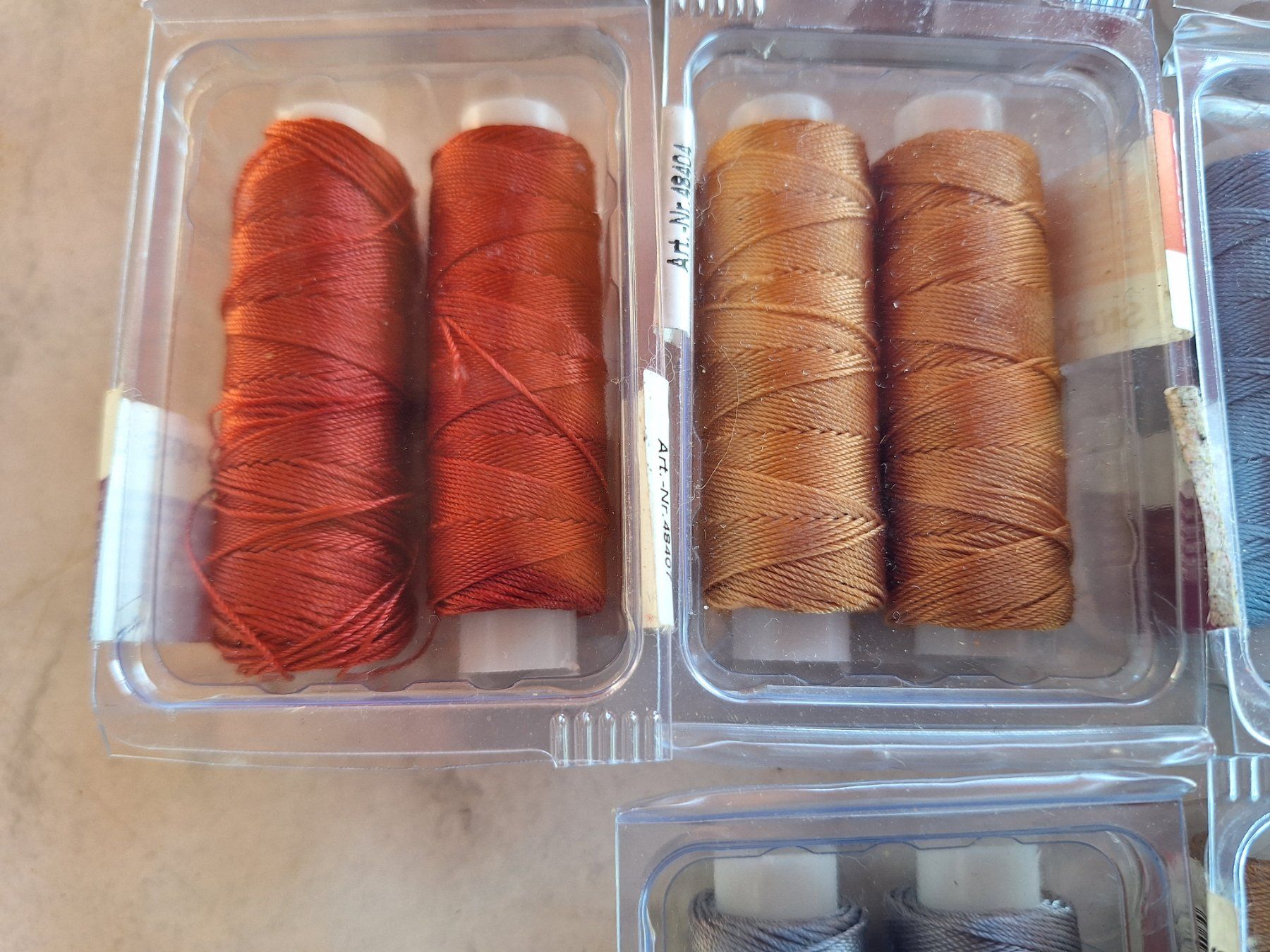 Cordicelle & Fili: 13 PACK VIVA POLYESTERFADEN (26 ROLLEN) – Nuovo e nell'imballaggio originale da Huttwil venduto da Kunterbuntli 3