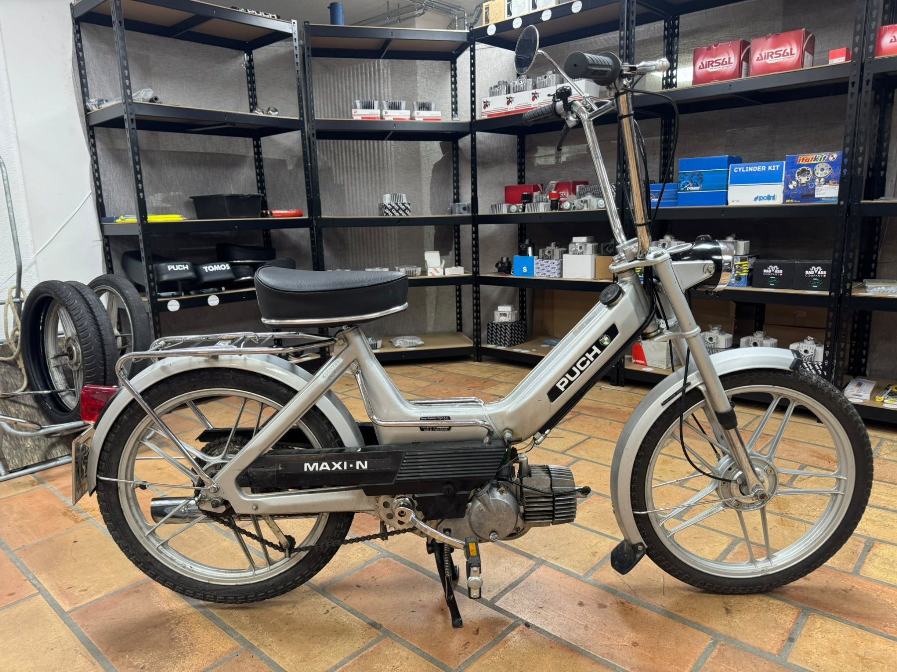 Puch Ciclomotori: Puch Maxi N mit Ausweis – Usato da Schmerikon venduto da Mofaparts 1