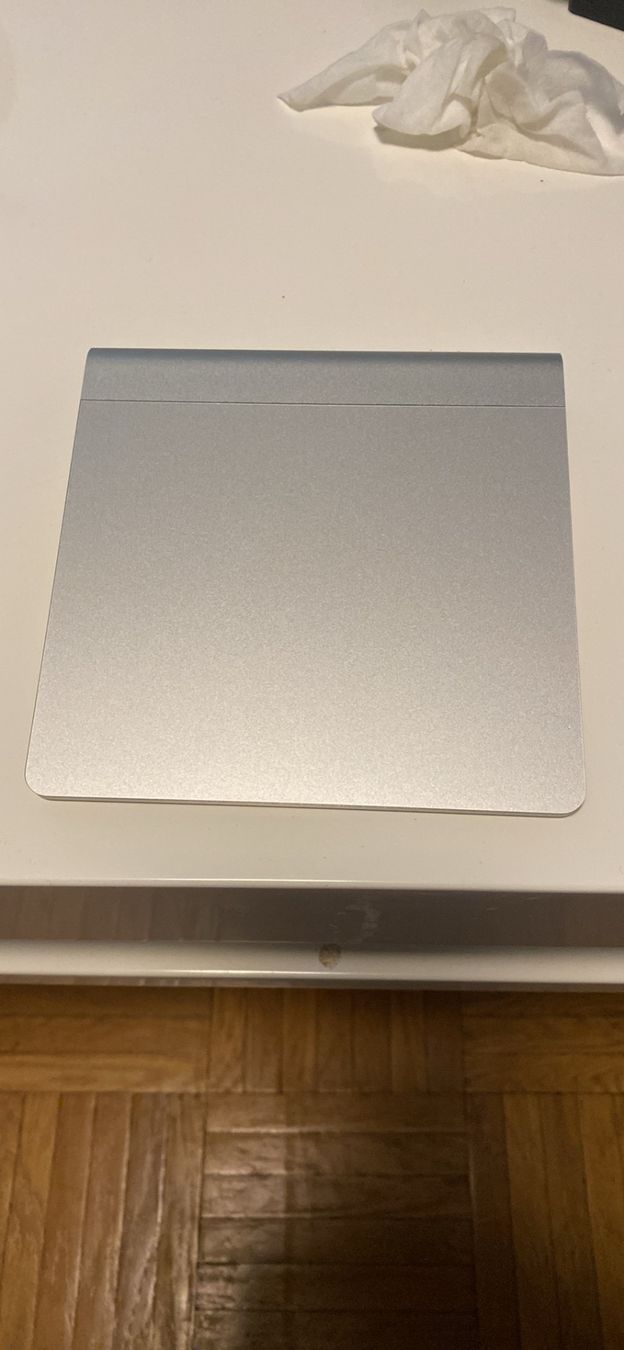 Apple Mouse: Apple Magic Trackpad 1 – Usato da Dällikon venduto da YOTECH