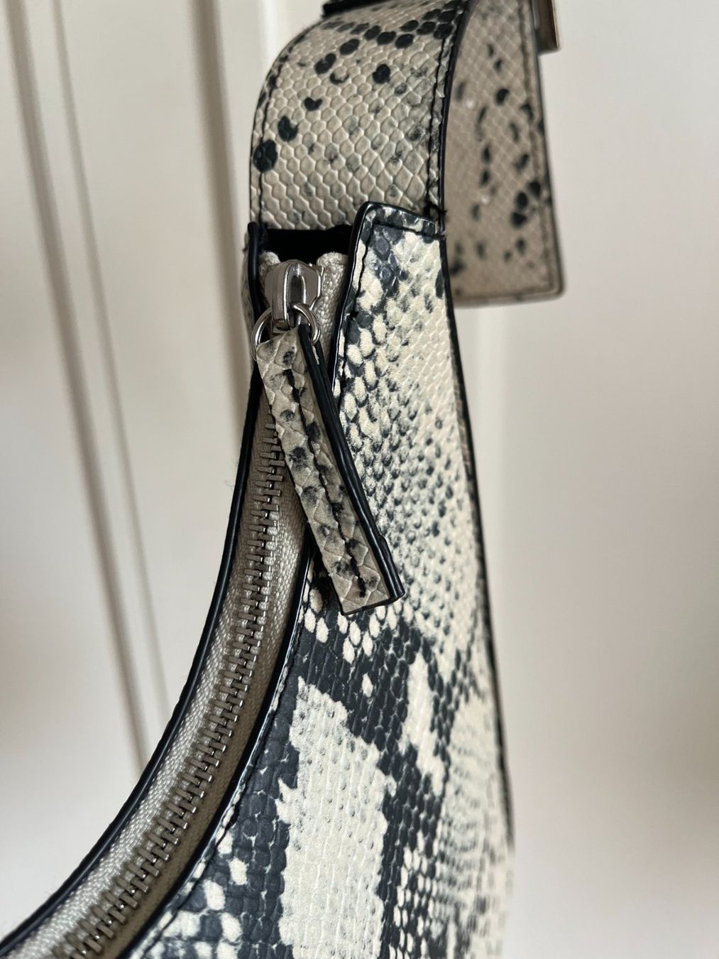 Monki Borse da donna: Sac à main serpent – Nuovo (secondo la descrizione) da Lutry venduto da meg_pk9l 2