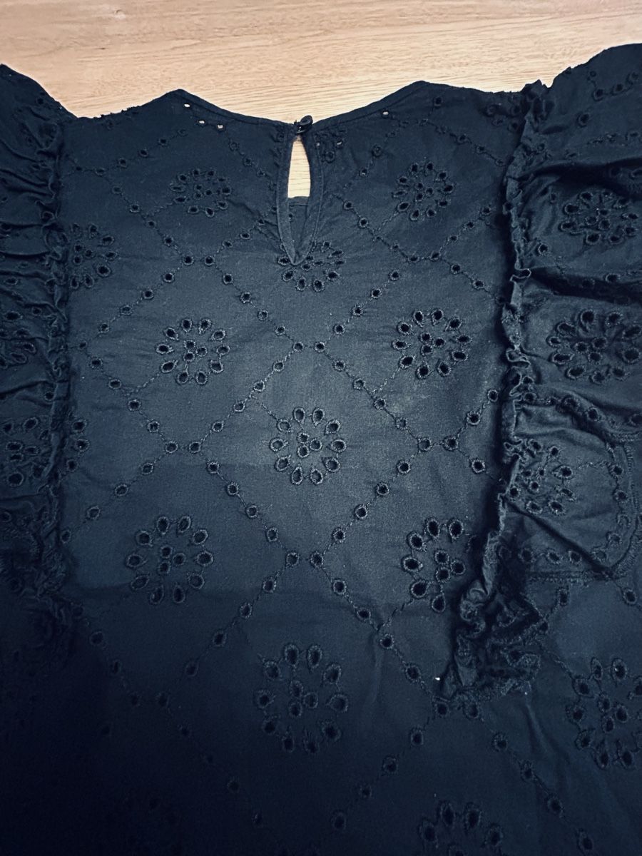 Stradivarius Tops: Top Stradivarius schwarz Grösse S  – D'occasion à Zürich par diva1972 4
