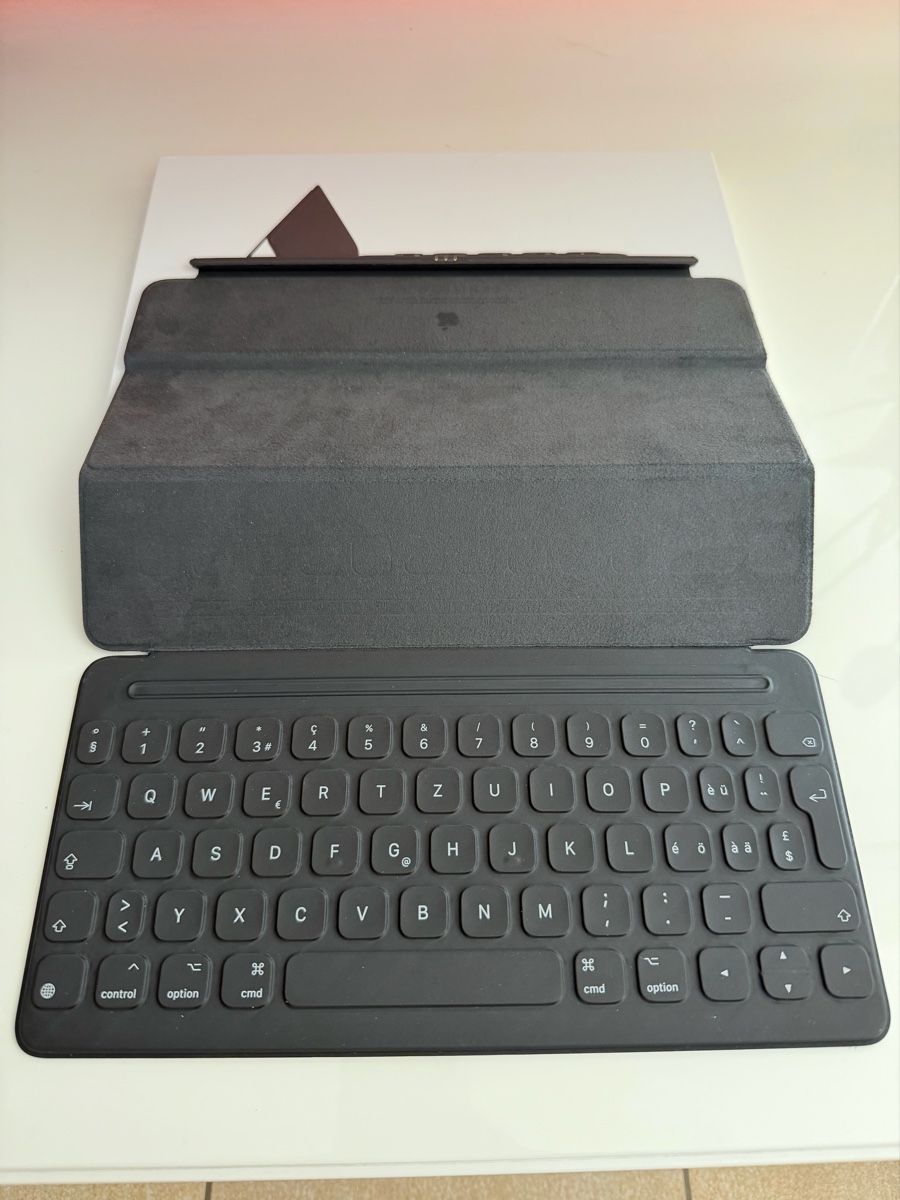 Apple Tastaturen: Apple iPad Smart Keyboard modello MX3L2SM/A – Neu und originalverpackt aus Quartino von Ed35 4