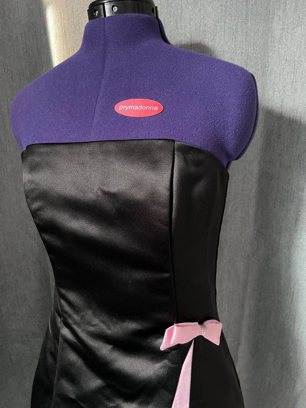 Vestiti: Schwarzes Satin Abendkleid Gr. 36 mit Schleife – Usato da Steckborn venduto da Holiday66 2