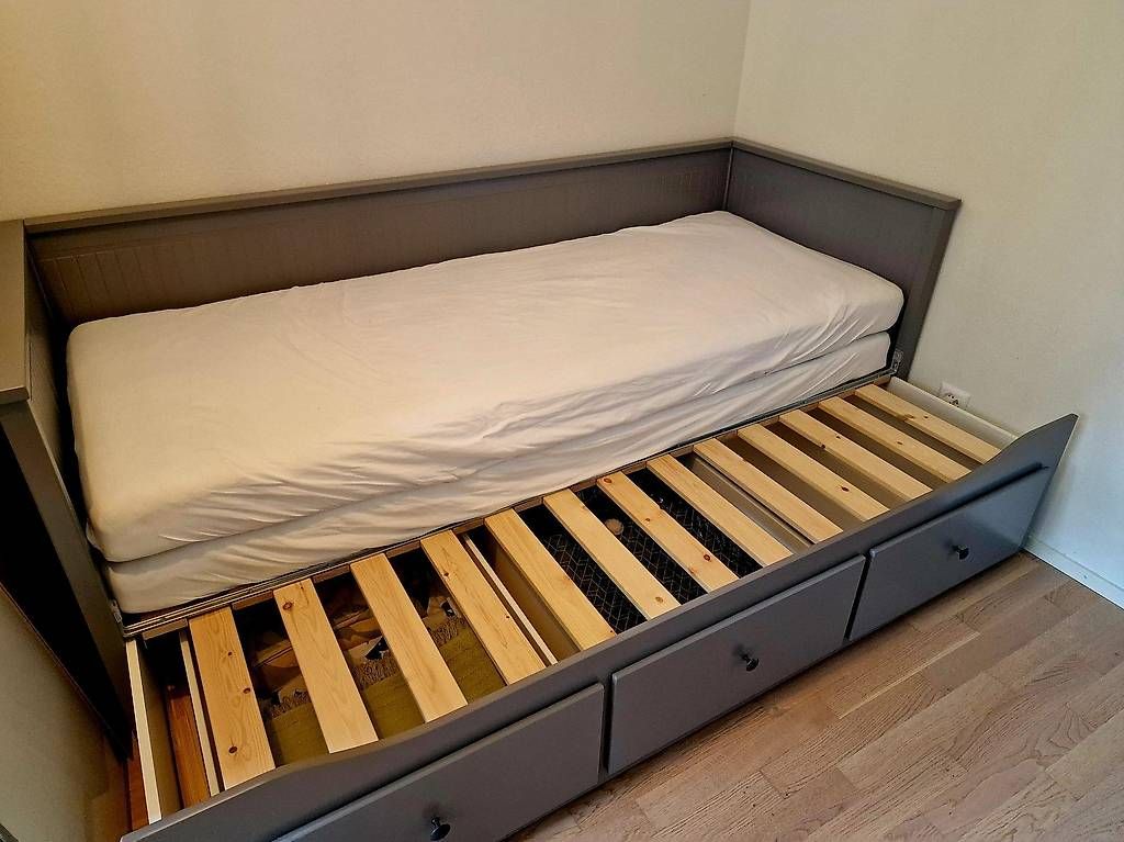 Lits: Bett – D'occasion à Oetwil am See par Marilyn915