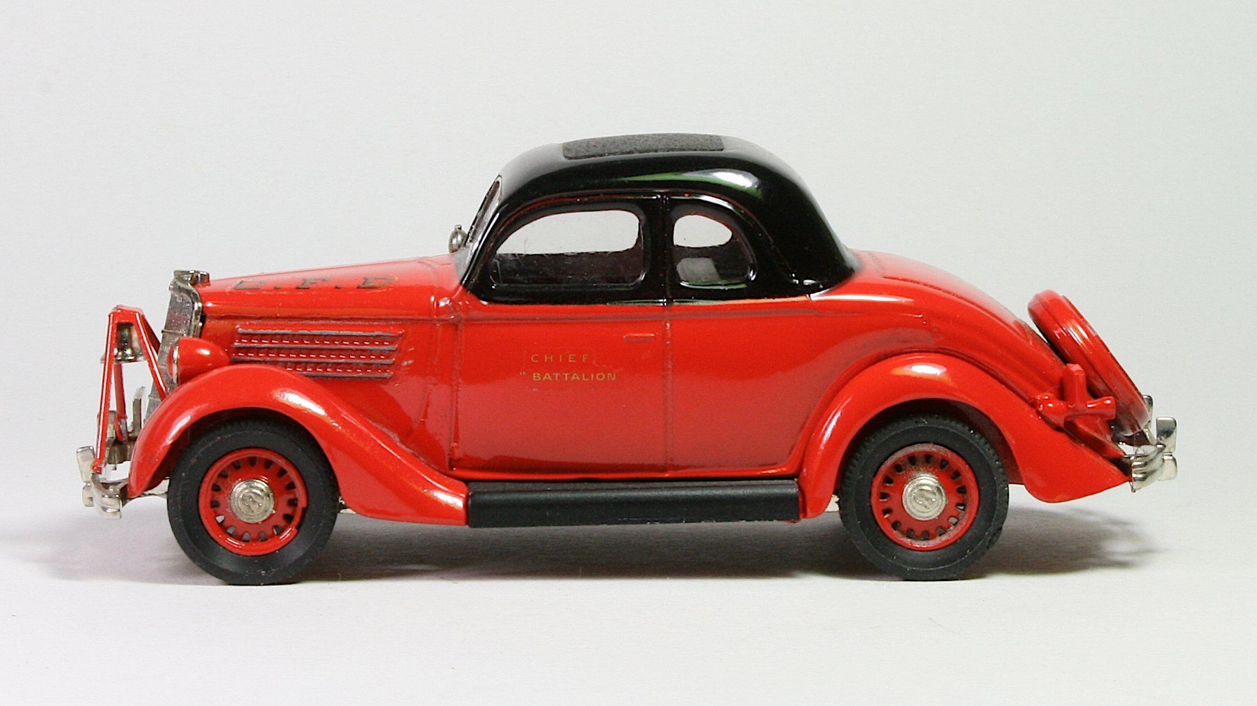 Ford Modellini d'auto: Rextoys 1935 Ford 2-door Fire Brigade – Nuovo (secondo la descrizione) da Elsau venduto da Peekay8 3