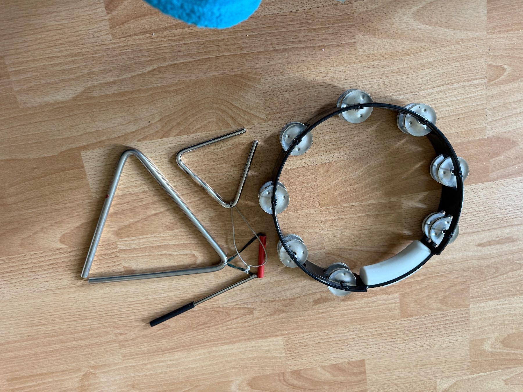 Strumenti musicali: 3 er Set Triangeln Musikinstrumente, – Usato da Aarau venduto da KorgPA