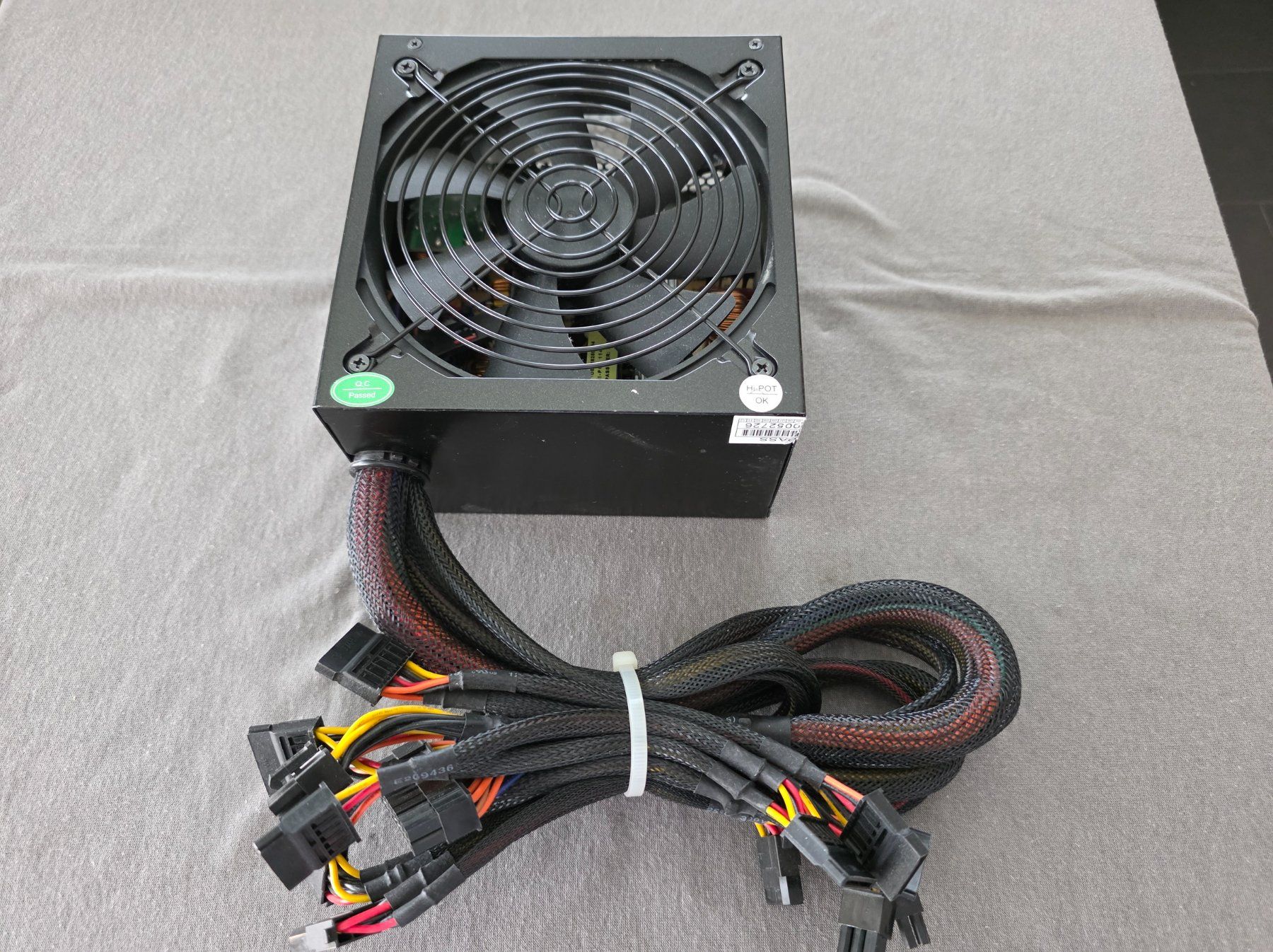 Componenti elettronici: Computer Netzteil ATX 650 Watt techsolo STP-650 v2.3 – Usato da Safenwil venduto da gudda 1