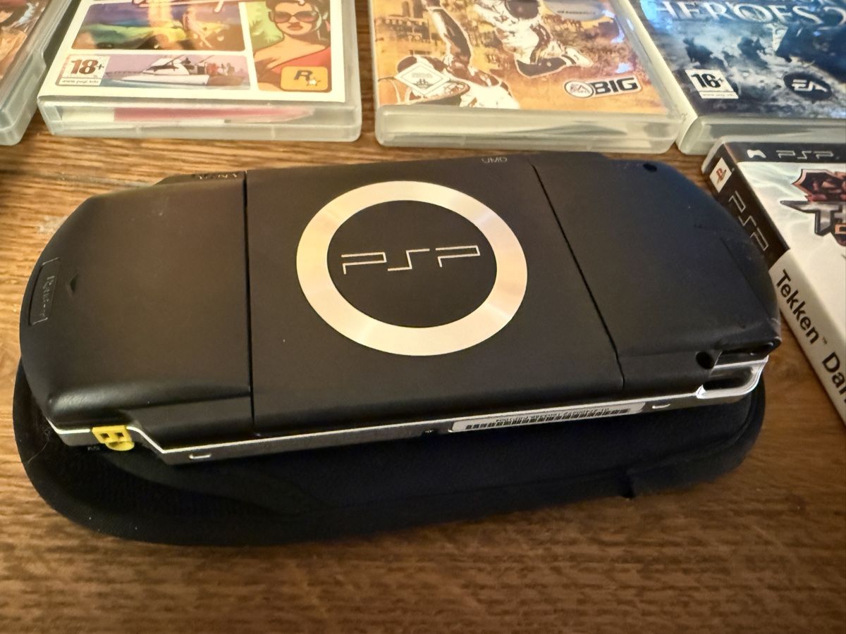Sony Consoles: Sony PSP XXL Set  – D'occasion à Aarau par Panjo3 2