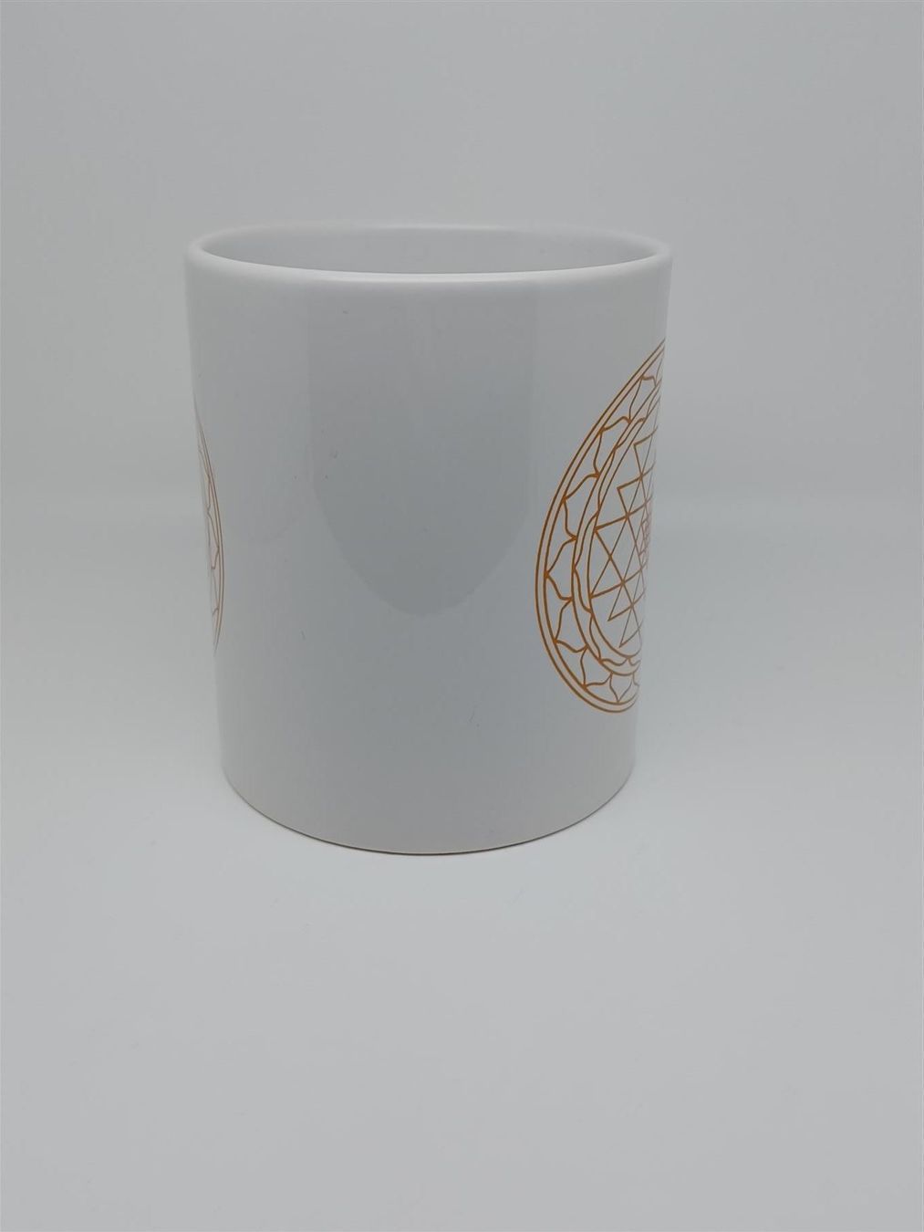 Tassen: TASSE" SRI YANTRA" 11oz NEU – Neu und originalverpackt aus Turbenthal von enjak 2