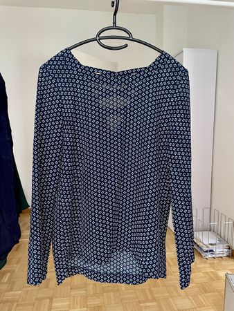 Schicke Bluse mit speziellem Rückenausschnitt, Grösse 38