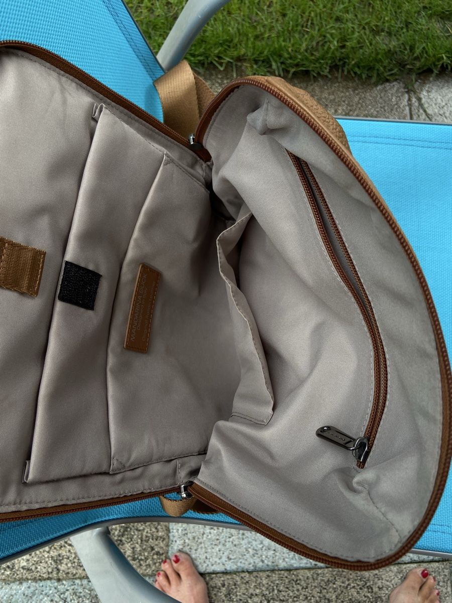 Mandarina Duck Taschen für Damen: Mandarina Duck Rucksack, Echtleder, Top Zustand! – Gebraucht aus Bern von Bern4you 7