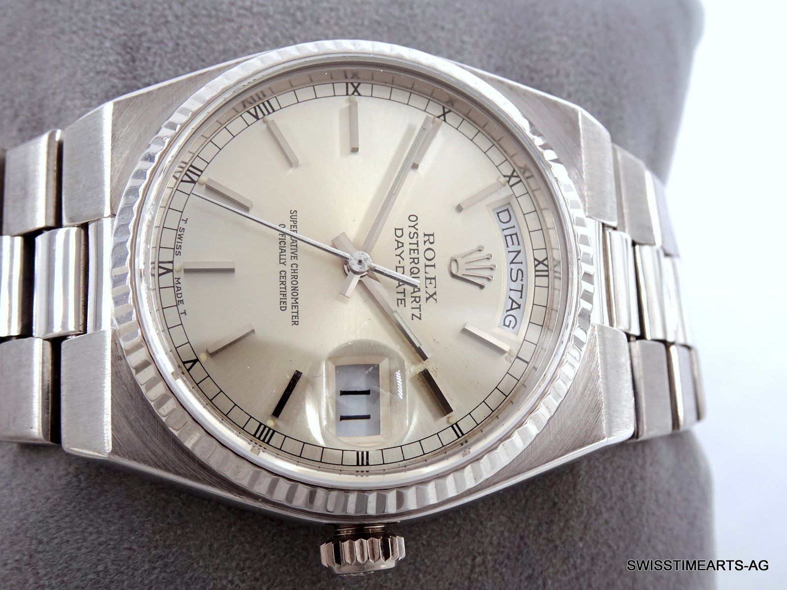 Rolex Orologi: ROLEX DAY-DATE OYSTERQUARTZ 18K 1979 REF. 19019 CHRONOMETER – Usato da Zürich venduto da SWISSTIMEARTS-AG 3