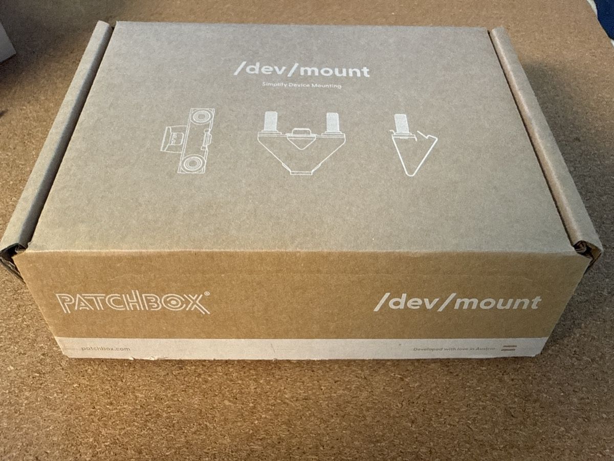 Eisenwaren: PATCHBOX /dev/mount Montage-Set mit Schrauben neu – Neu und originalverpackt aus Muttenz von acidforce 2