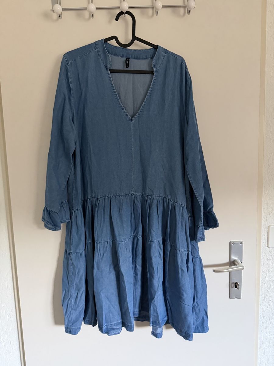 Vestiti: Jeanskleid von Desires, Grösse M – Usato da Langnau am Albis venduto da Schneeflocke92 3